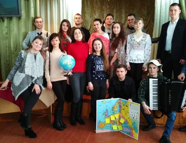 Група ММ-12 після заходу в ЗОШ №16